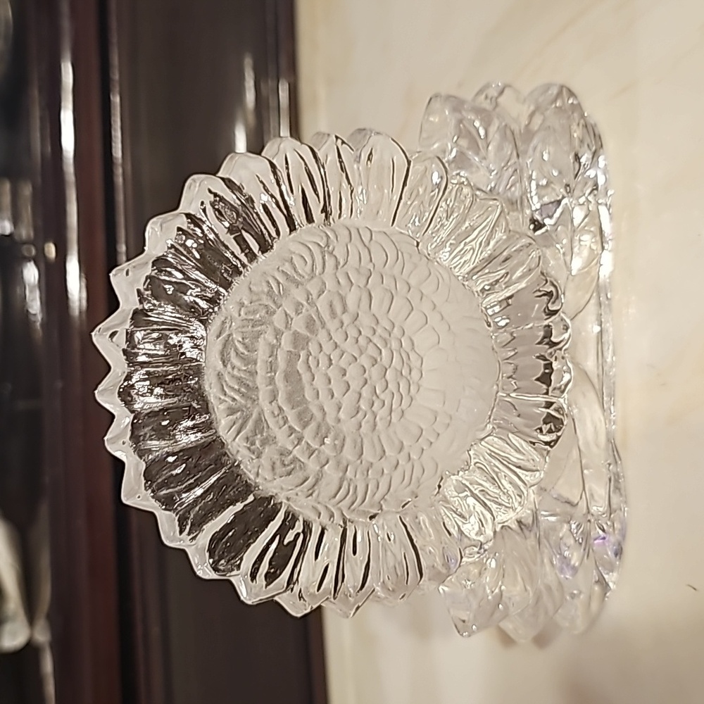 Vintage PartyLite clear and frosted glass sunflower shaped votive or tea light
